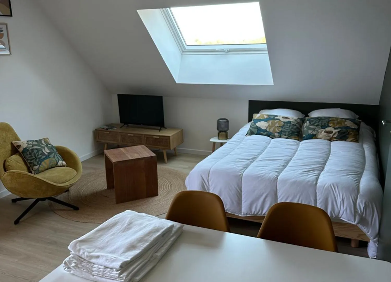 Studio De Charme Au Calme Saint-Chef Guest house