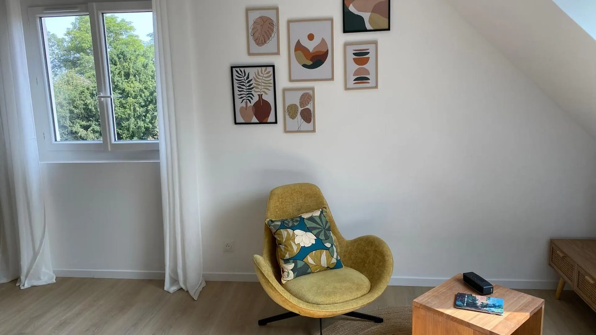Studio De Charme Au Calme Saint-Chef Guest house